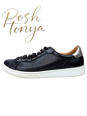 UGG Milo Leather Low Top Sneakers Black Size 9 Preppy Academia